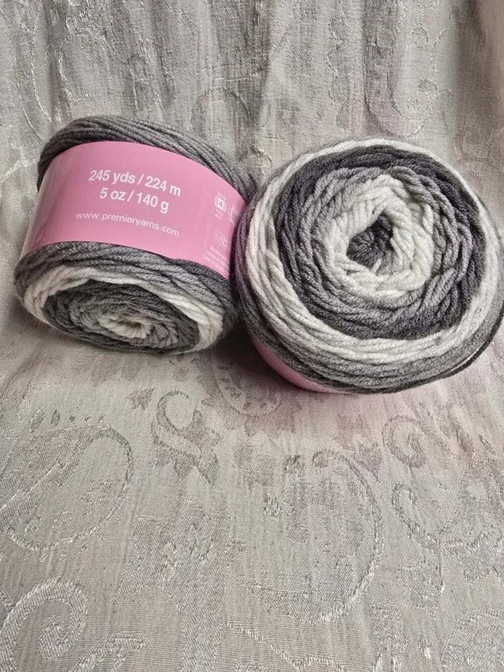 Sweet Roll cake yarn